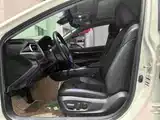 Фото 8 - Toyota Camry