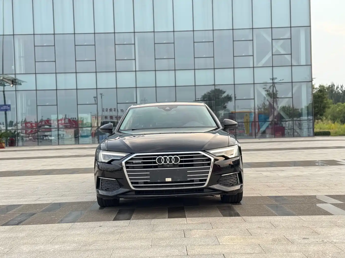 Фото 2 - Audi A6L