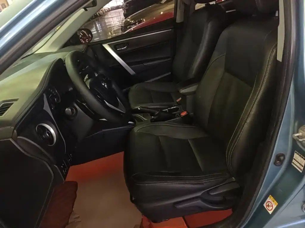 Photo 15 - Toyota Corolla