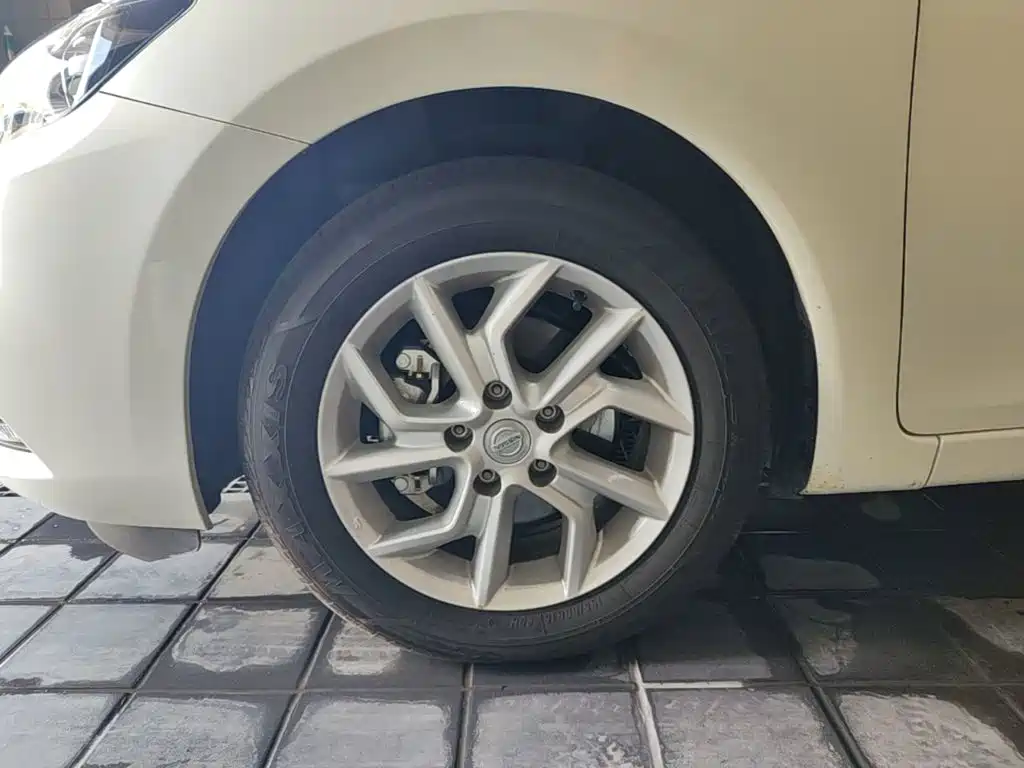 Nissan Tiida 2024 2024 1.6L CVT Smart Drive Edition