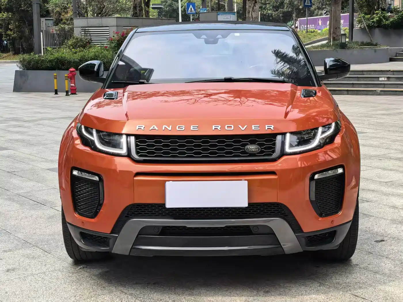 Land Rover Range Rover Evoque (Import) 2017 2.0T Convertible фото 2