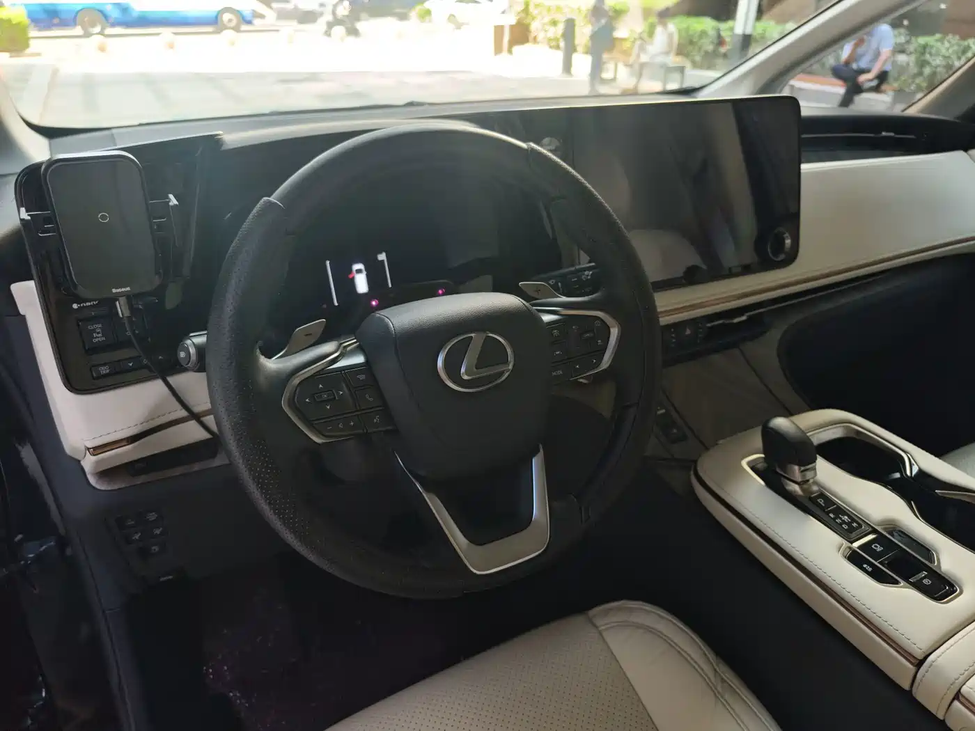Lexus LM 2024 2025 Model 500h Four-Seater Imperial Edition