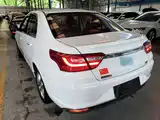 Фото 5 - Geely Vision