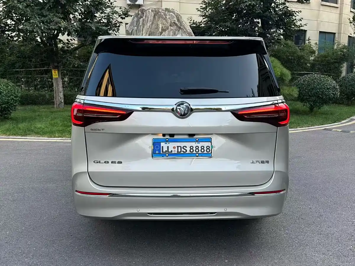 Фото 5 - Buick GL8