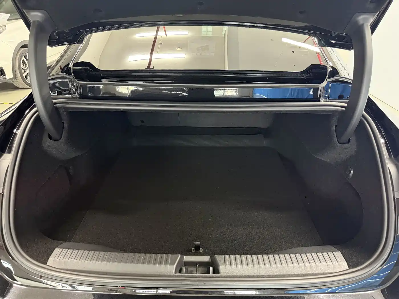 Lynk & Co 10 EM-P 2025 Facelift 240 AWD Ultra фото 15