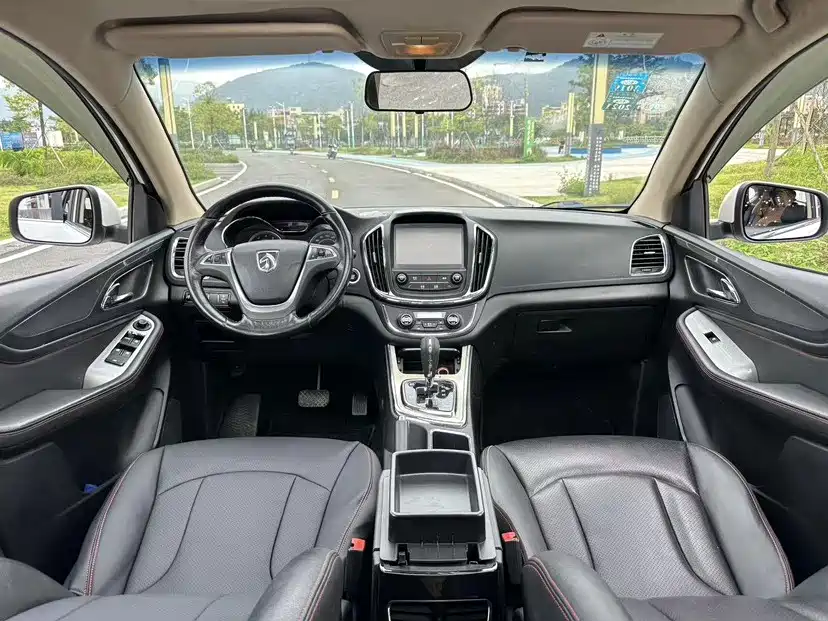 Baojun 560 2017 2016 1.8L iAMT Luxury