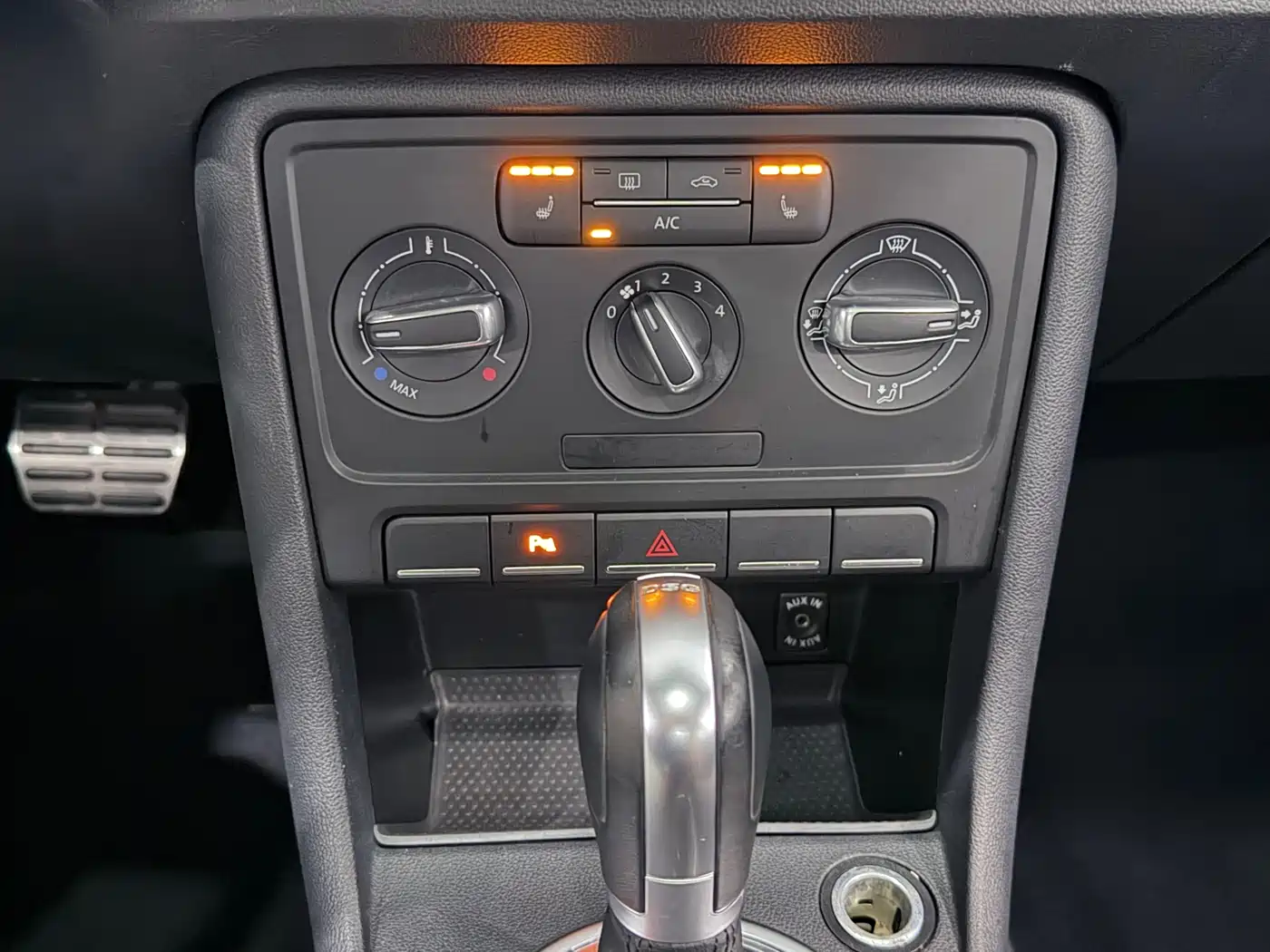 Volkswagen Beetle 2015 180TSI фото 12