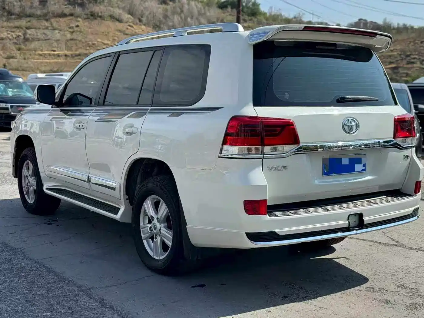 Toyota Land Cruiser (Import) 2015 2015 4.0L V6 Middle East Low Configuration Edition