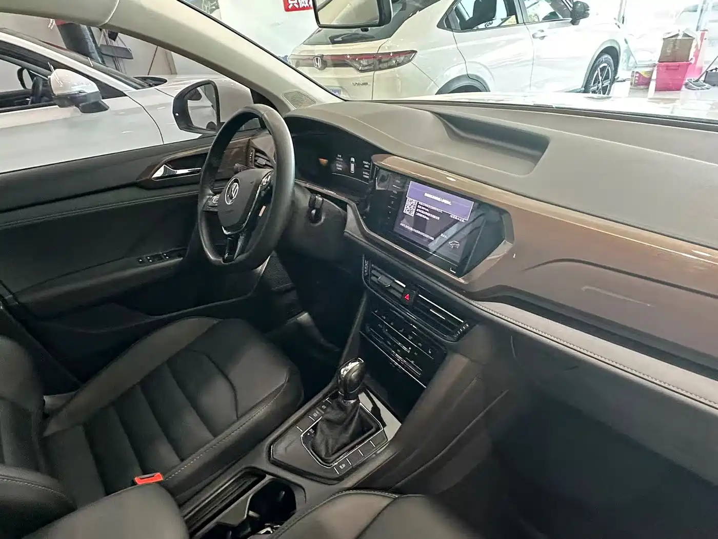 Volkswagen Tharu 2022 280TSI FWD Luxury Edition фото 16