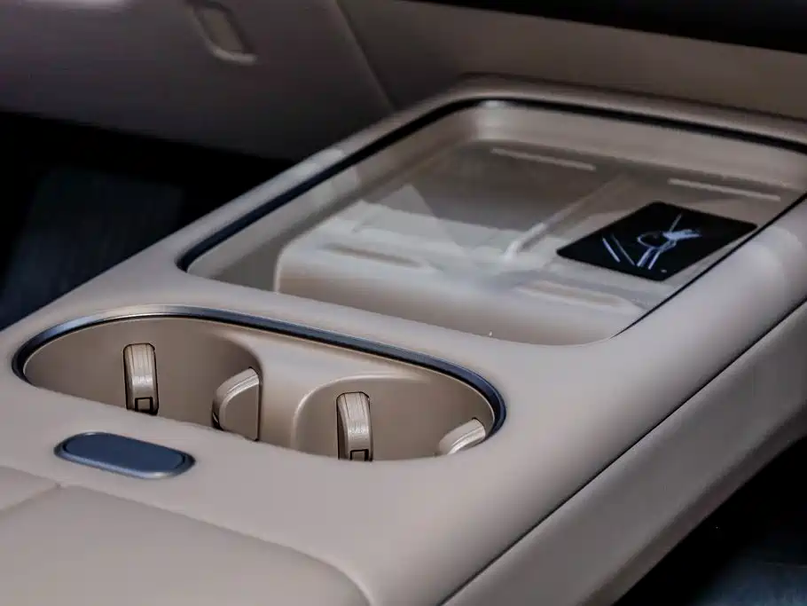 Li Auto i6 2025 2025 2WD Base Model