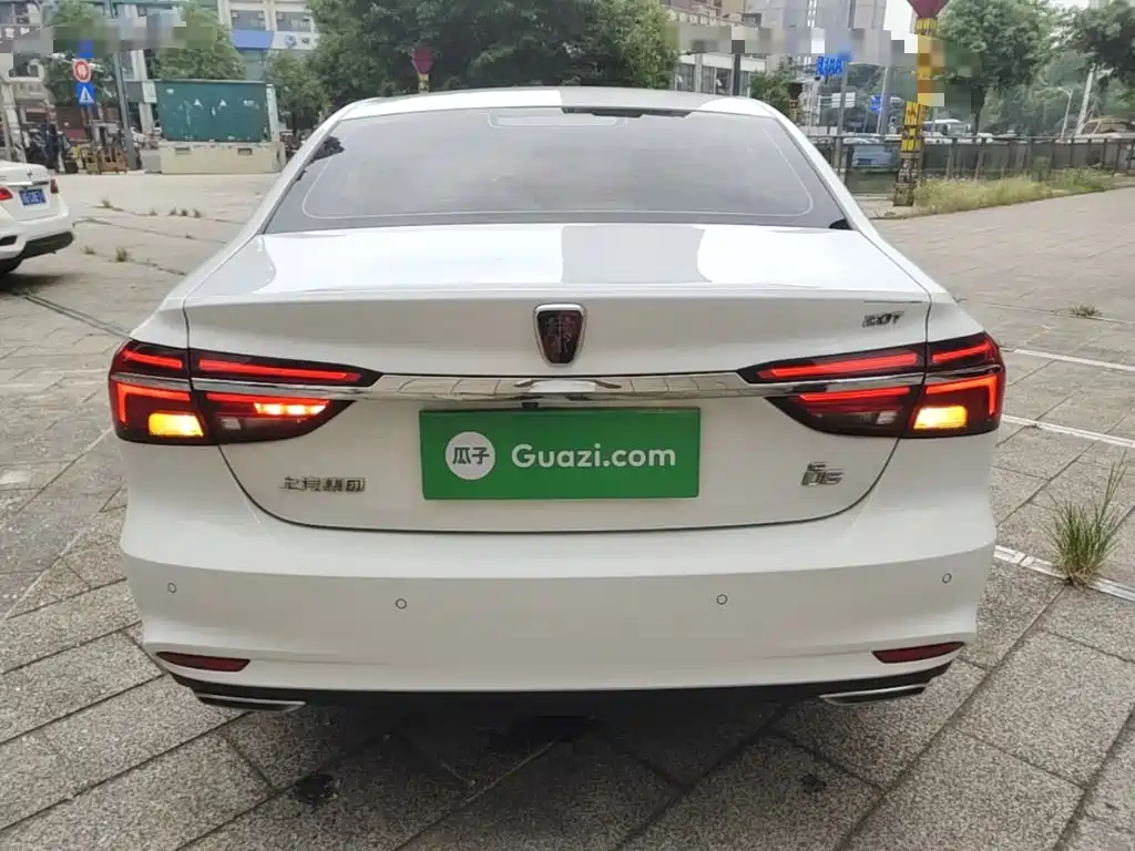 Фото 6 - Roewe i6