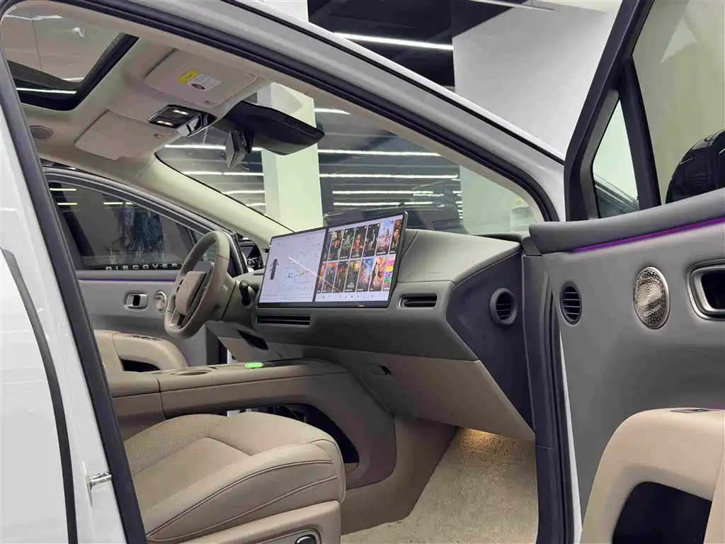Li Auto Li i8 2026 2025 Standard Edition
