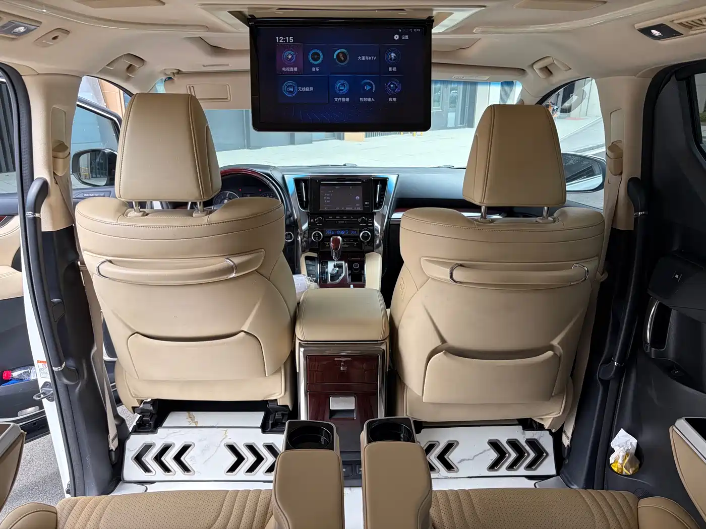 Toyota Alphard 2018 3.5L Luxury фото 10