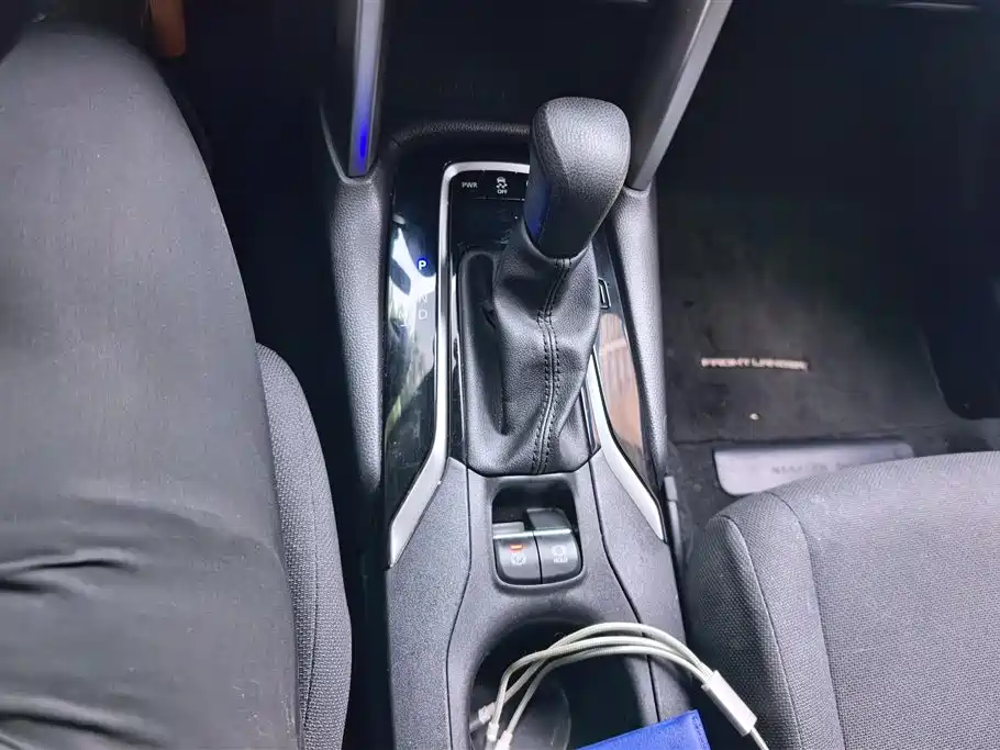 Toyota Frontlander 2022 2.0L CVT Elite фото 16
