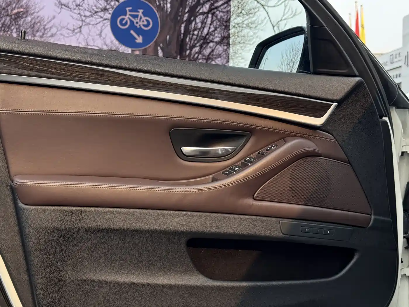 BMW 5 Series 2014 525Li Luxury Design Package фото 15