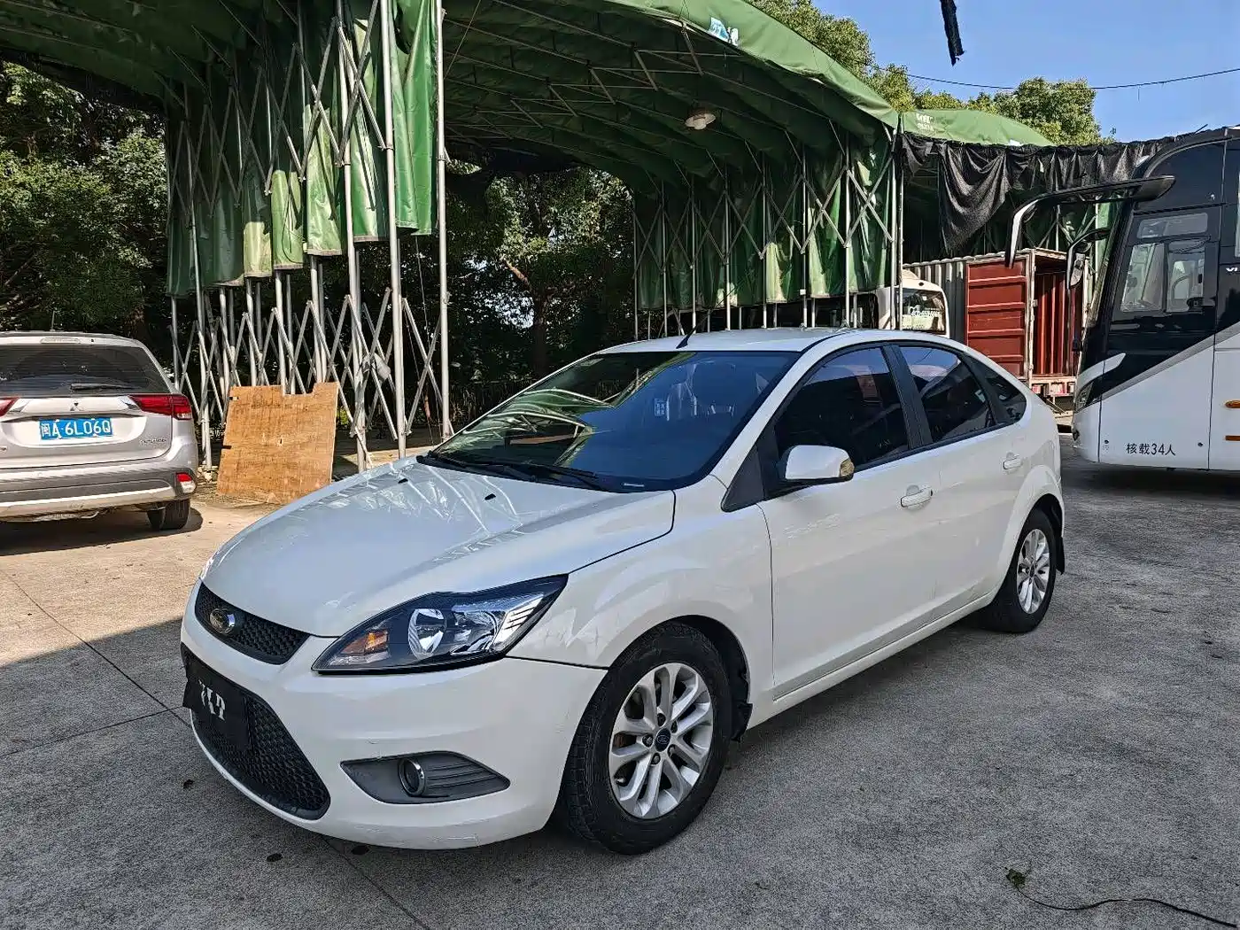 Фото 1 - Ford Focus