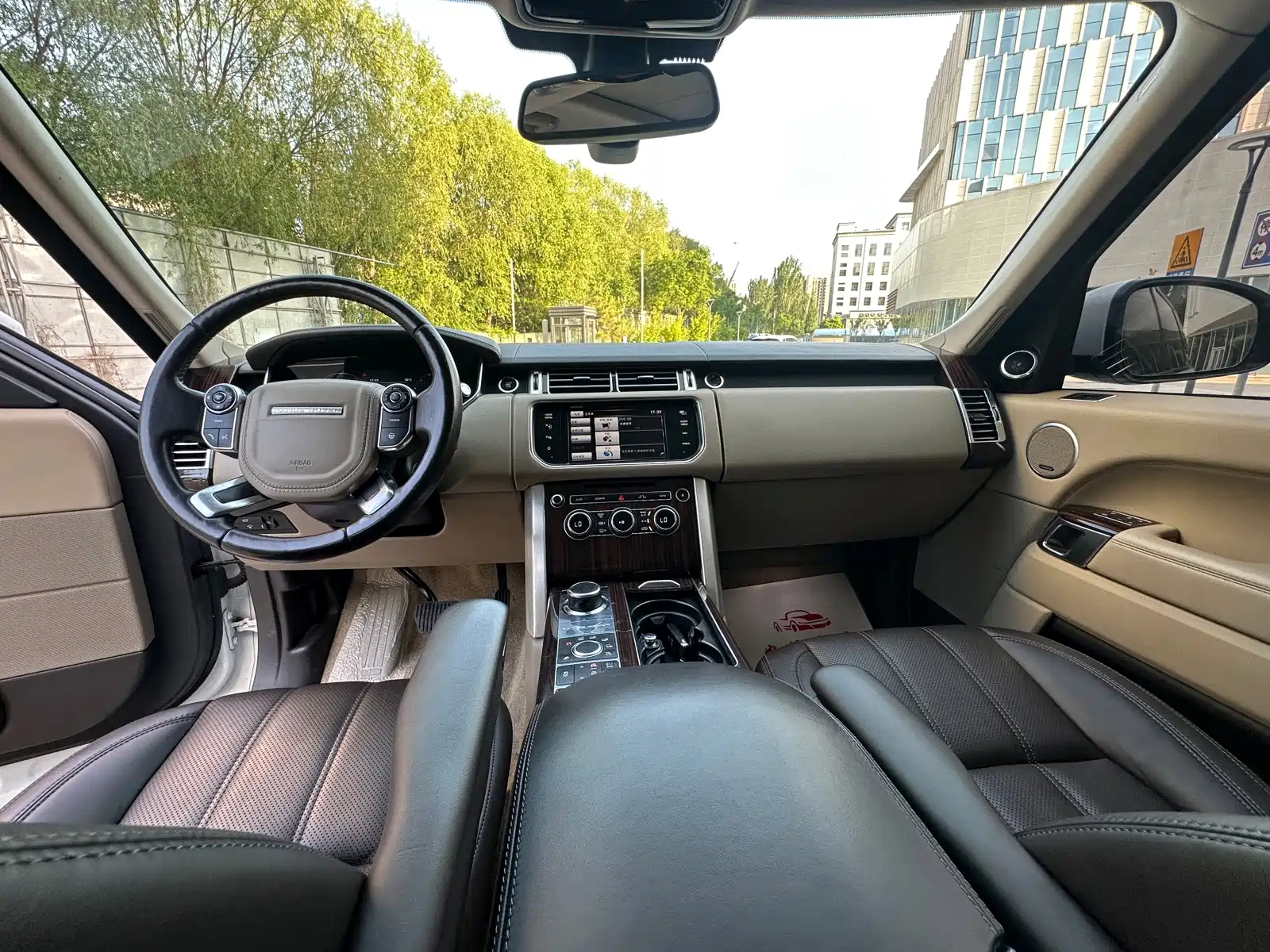 Фото 8 - Land Rover Range Rover