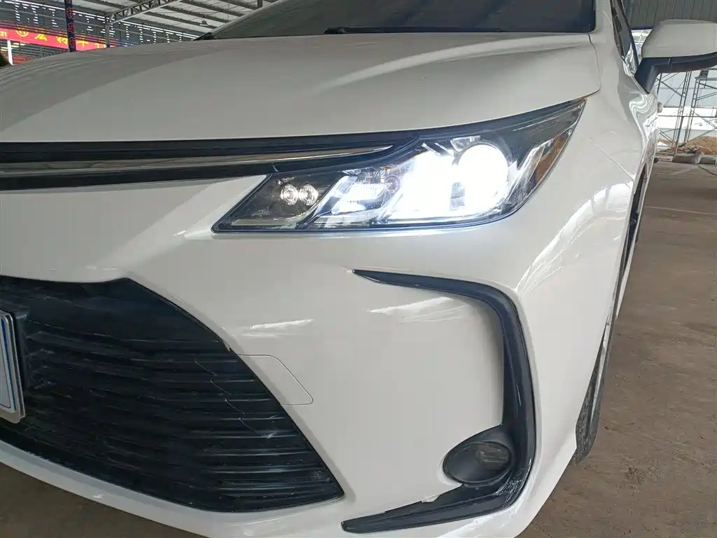 Toyota Corolla 2021 1.2T S-CVT Luxury Edition фото 15