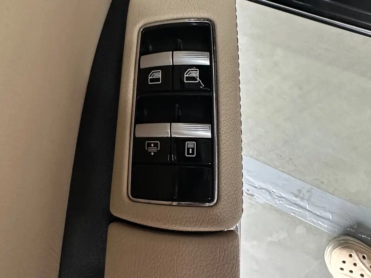 Mercedes-Benz S-Class 2010 S 350 L Luxury фото 11