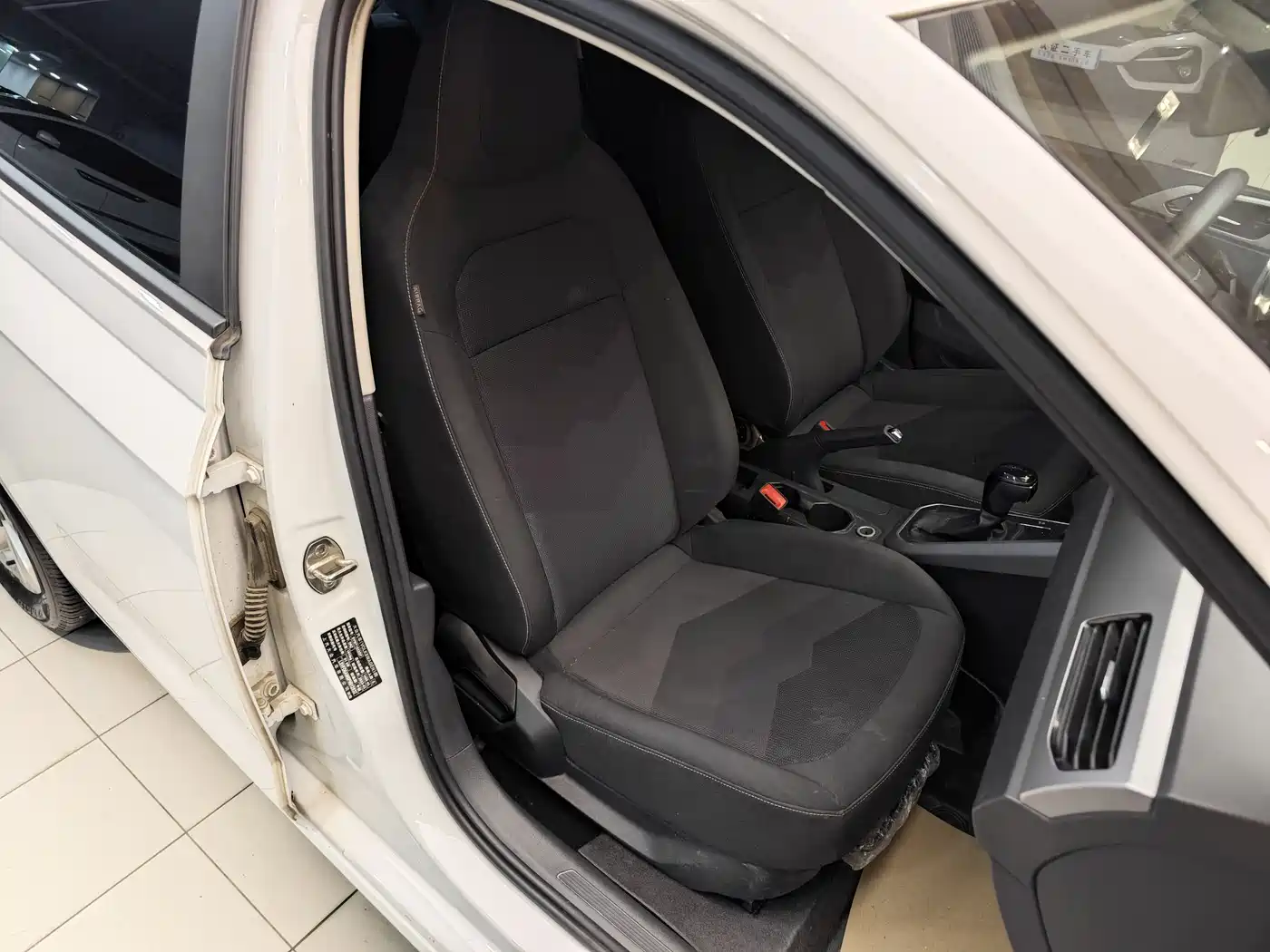 Volkswagen Polo 2023 Facelift Plus 1.5L Auto Joyful Living Edition фото 32