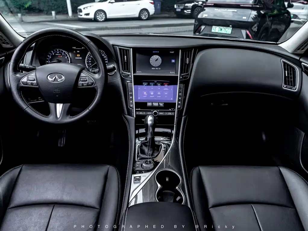 Infiniti Q50L 2015 2015 2.0T Comfort