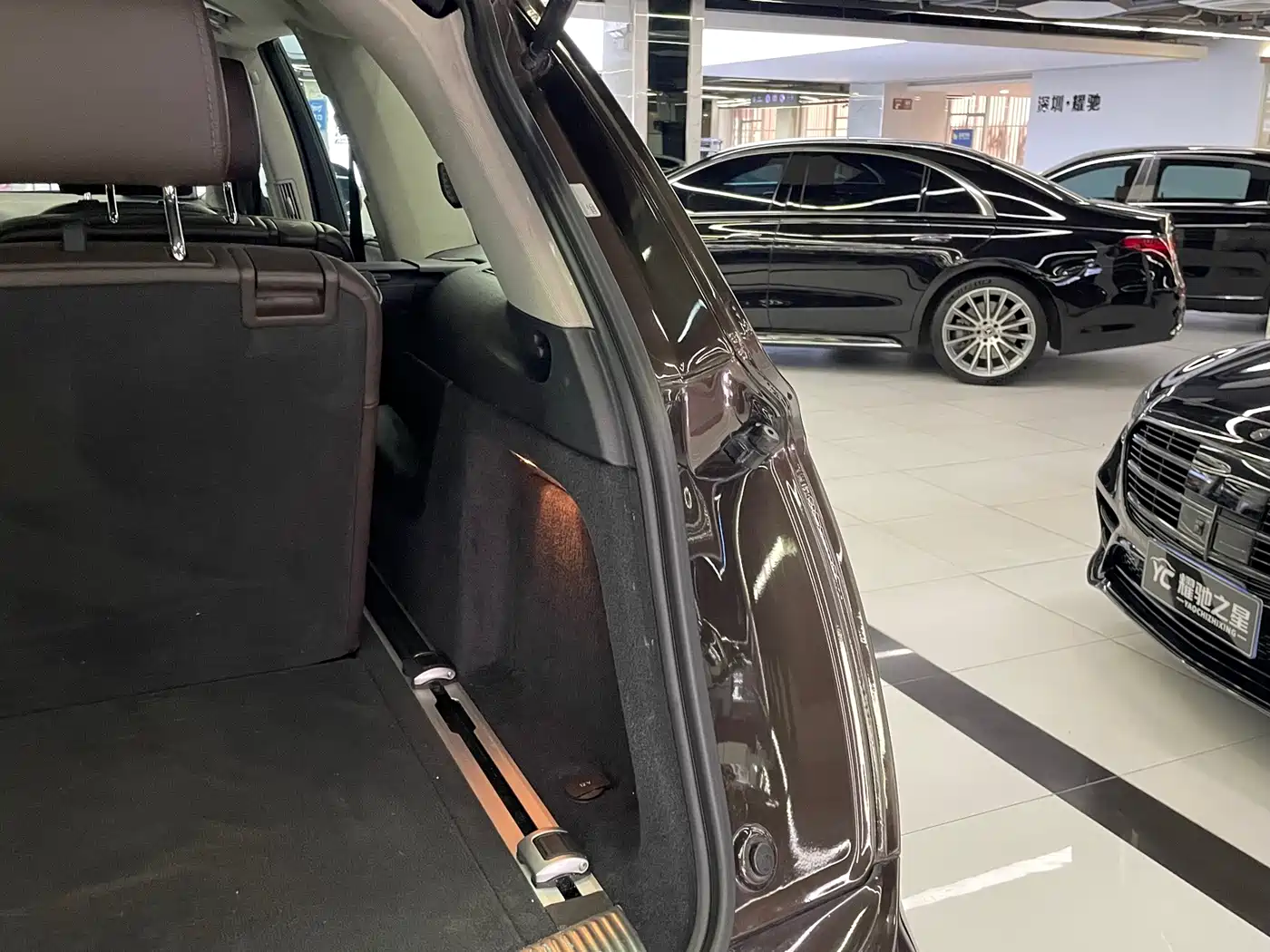 Фото 42 - Audi Q7