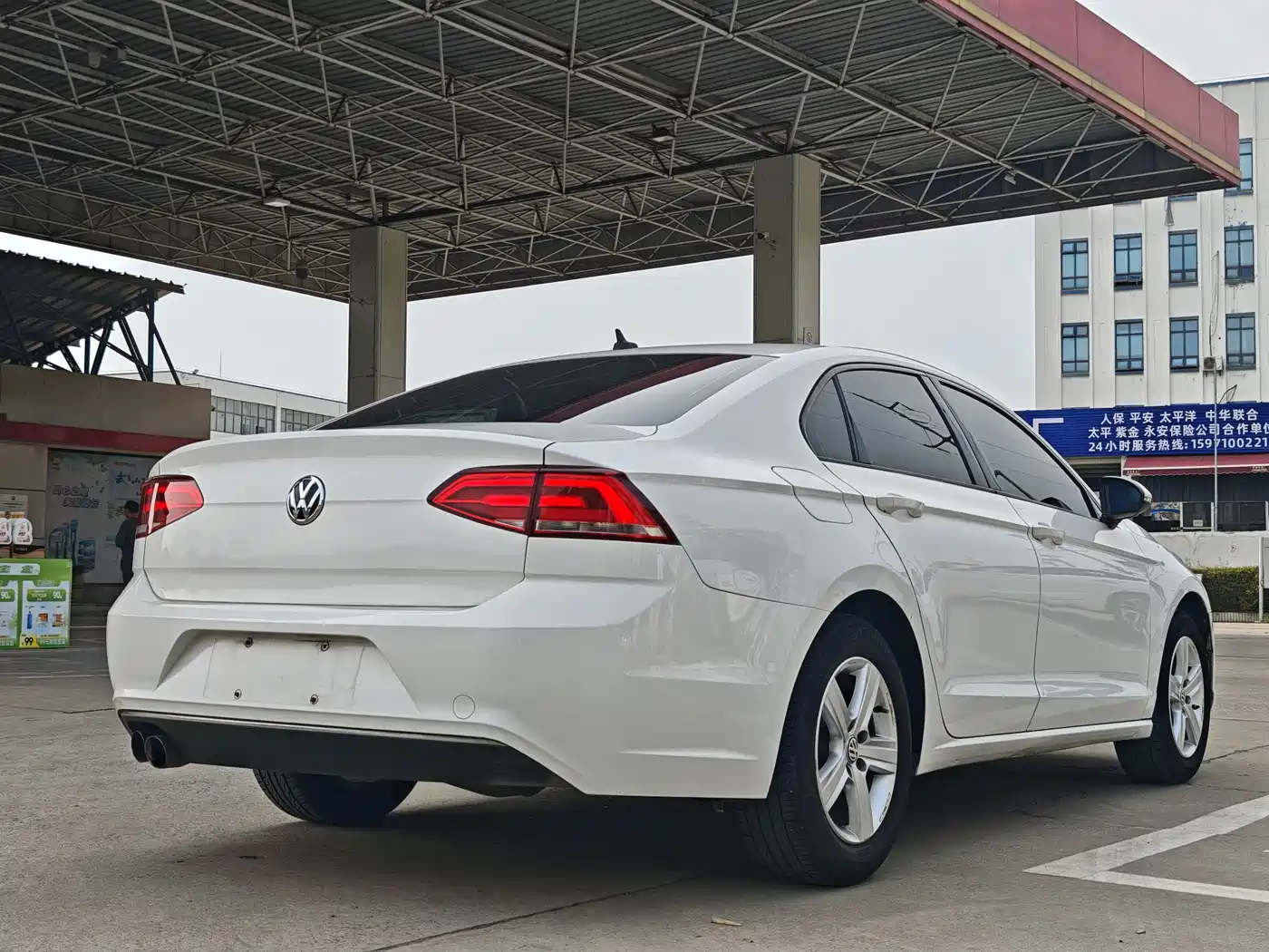 Volkswagen Lamando 2015 230TSI DSG Style фото 4