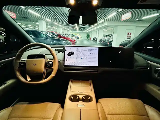 Li Auto i6 2025 2025 2WD Base Model