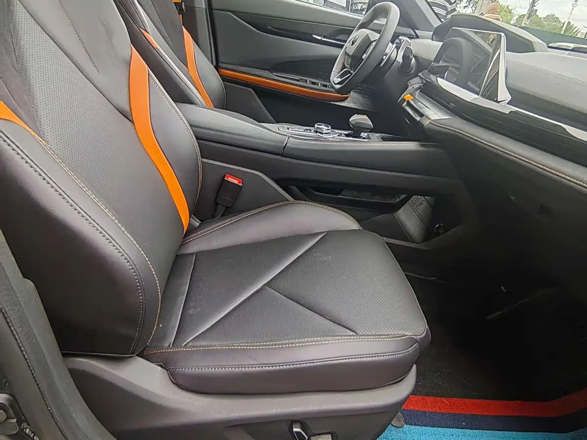 CHANGAN UNI-V