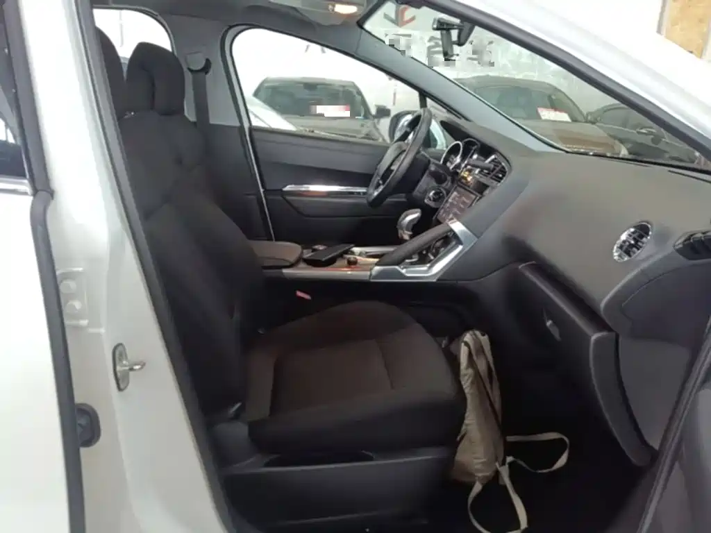 Peugeot 3008 2017 2016 1.6THP Automatic Classic Edition