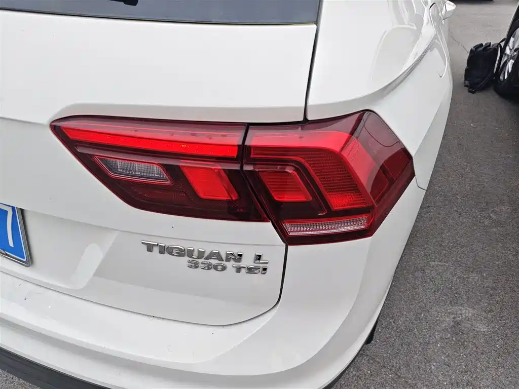 Volkswagen Tiguan L 2018 Facelift 330TSI Automatic 2WD Trend Edition фото 24
