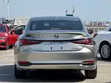 Фото 4 - Lexus ES