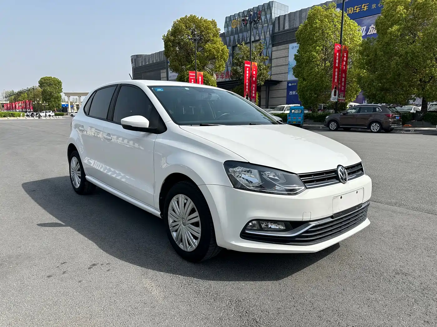 Volkswagen Polo 2016 1.6L Automatic Comfort фото 3