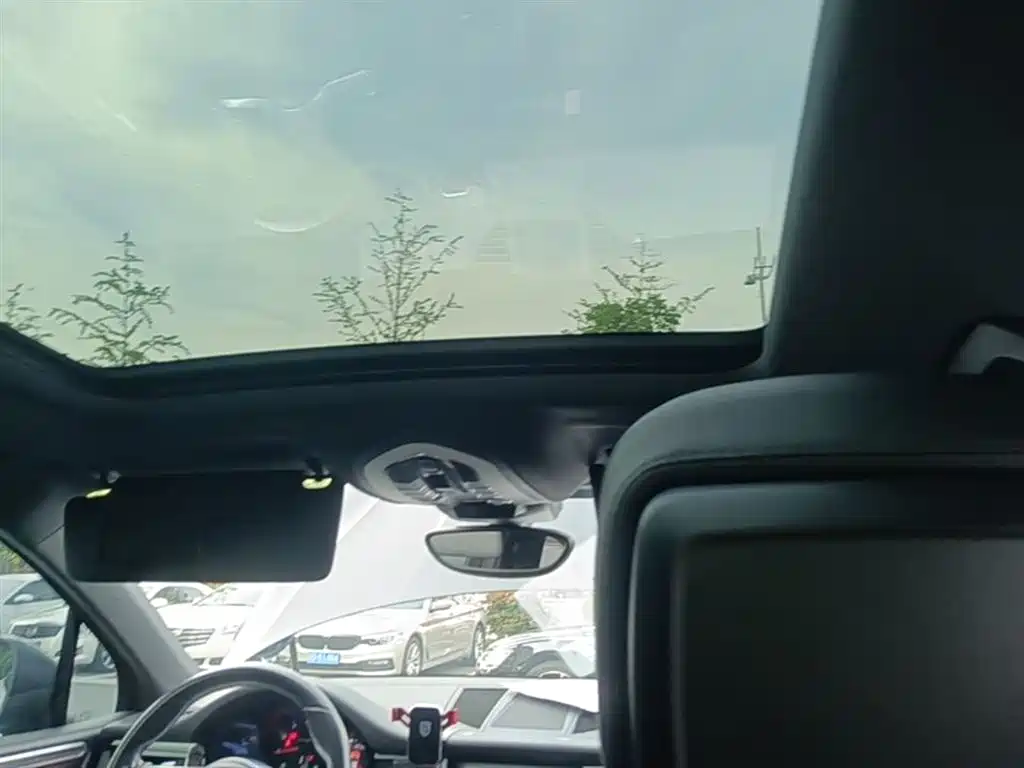 Porsche Macan 2017 Macan 2.0T фото 18