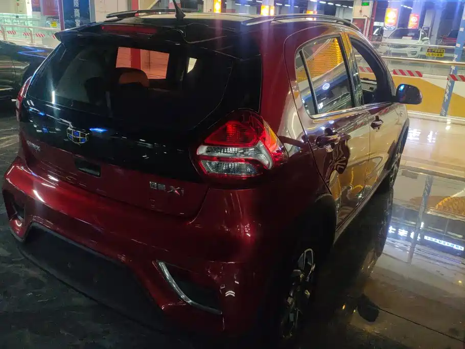 Geely Yuanjing X1 2017 2017 1.3L Auto Fun Edition