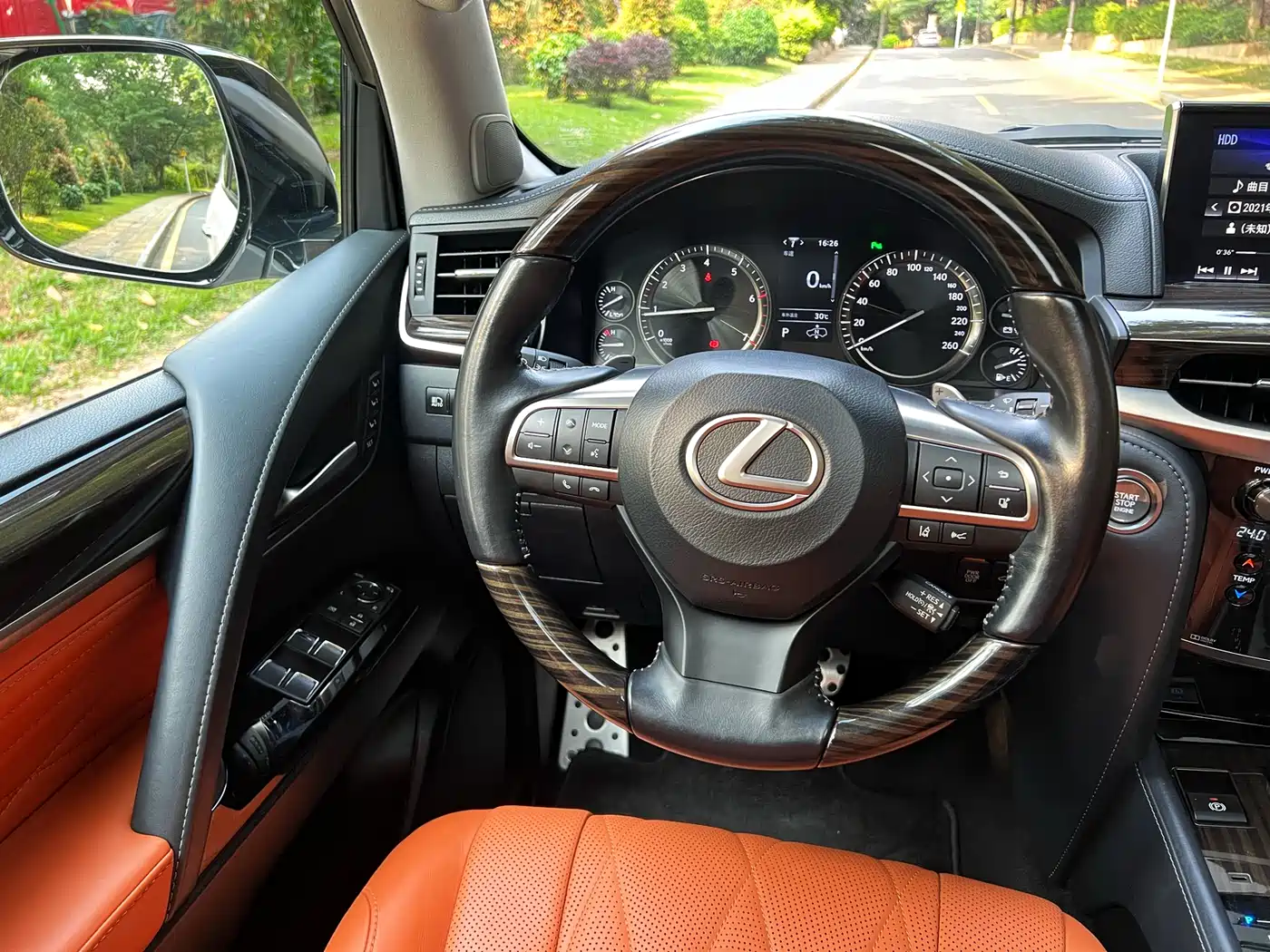 Lexus LX 2019 570 Peak Special Edition фото 7