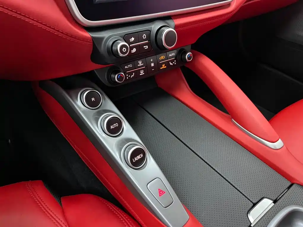 صورة 18 - Ferrari GTC4Lusso
