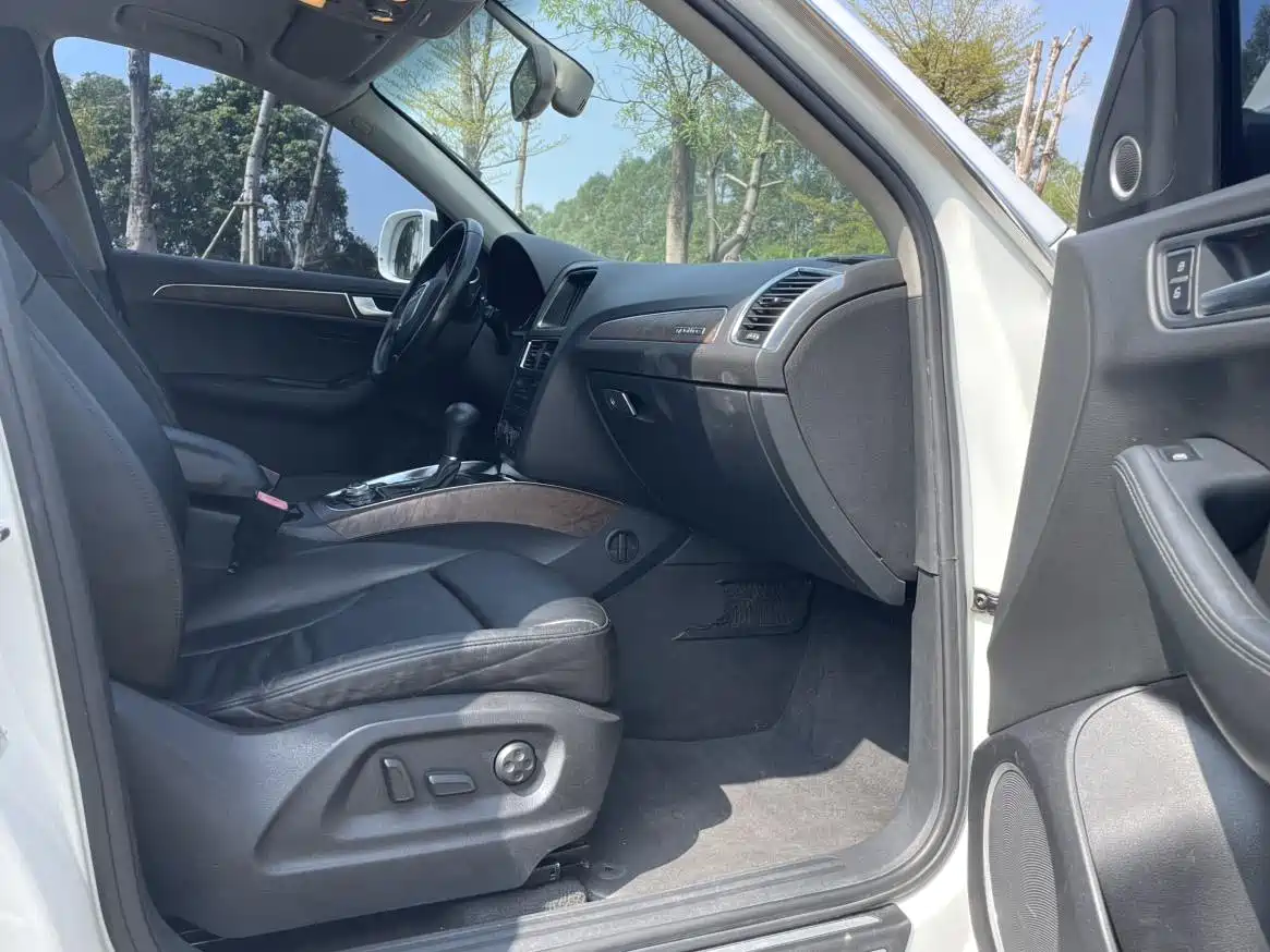 Audi Q5 (Import) 2011 2010 3.2FSI Sport