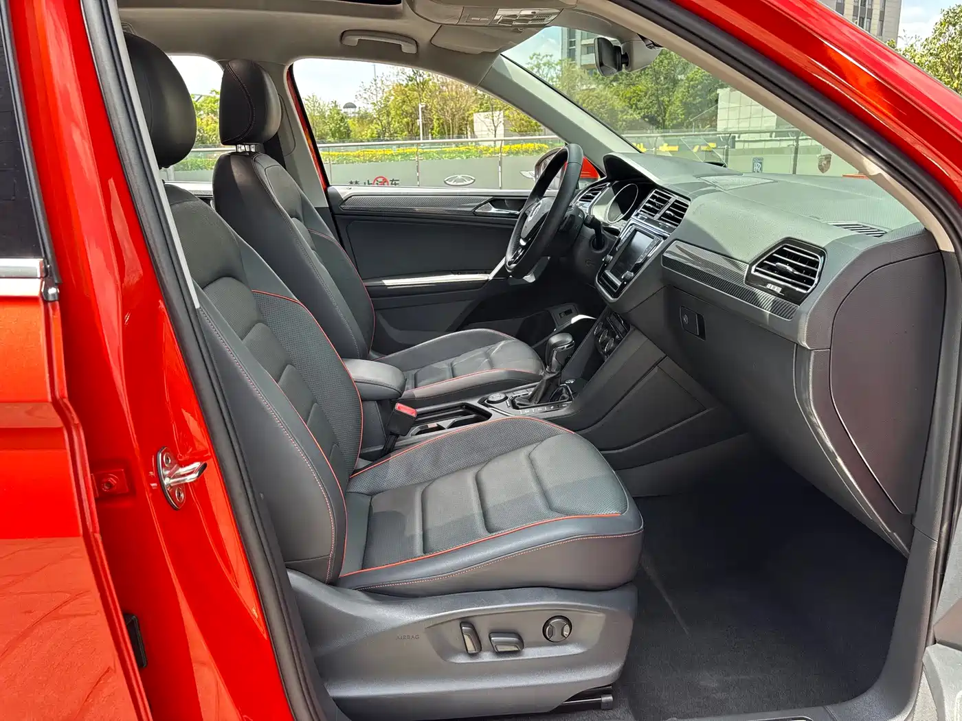 Volkswagen Tiguan L 2017 380TSI Automatic 4WD Ultimate Flagship Edition фото 30