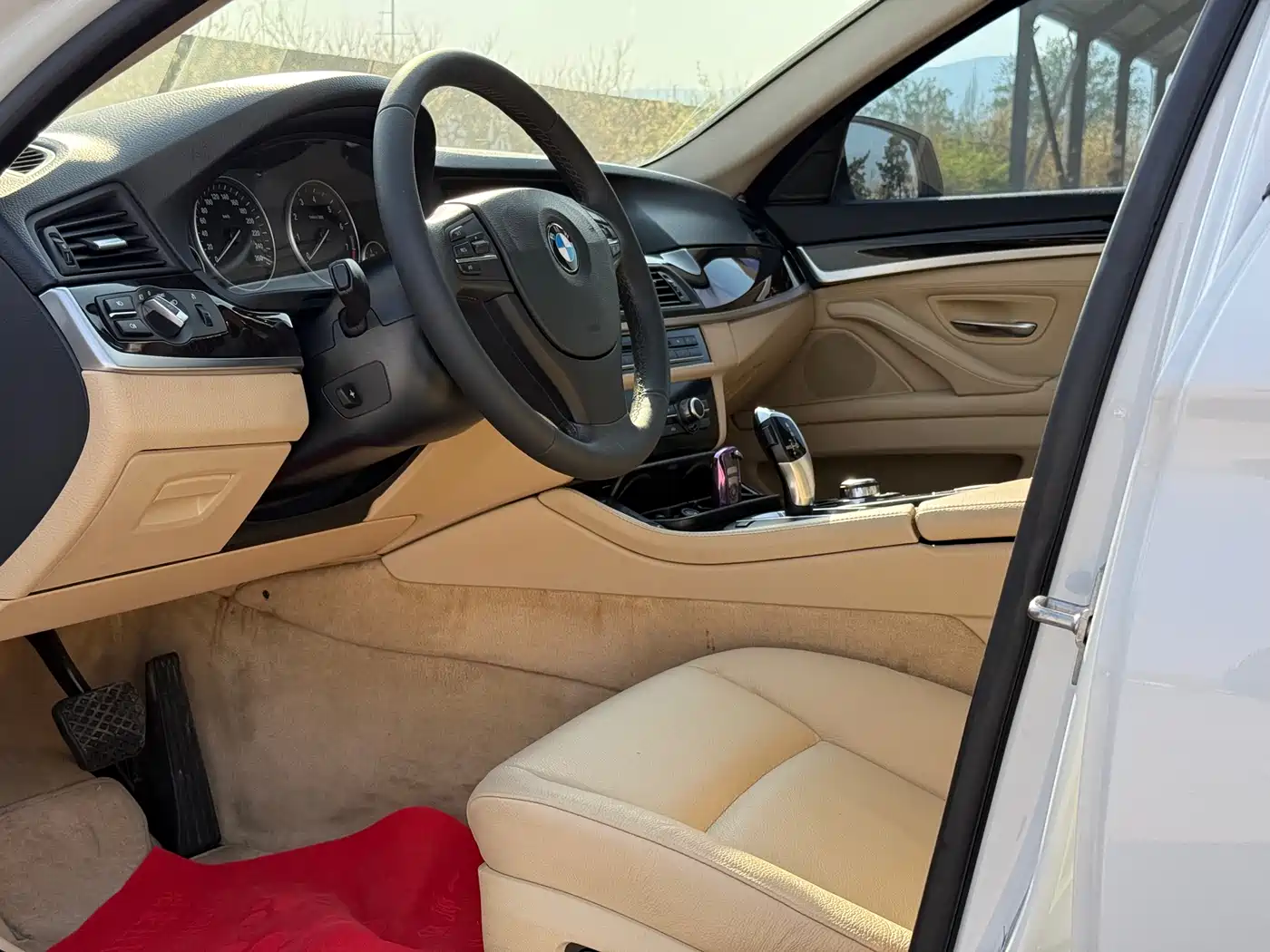 BMW 5 Series 2012 523Li Luxury фото 20