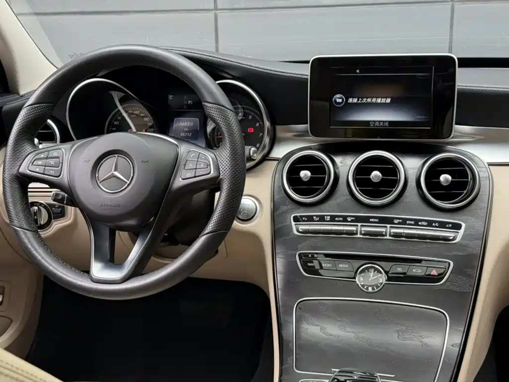 Mercedes-Benz C-Class 2016 2015 Facelift C 200 L Sport