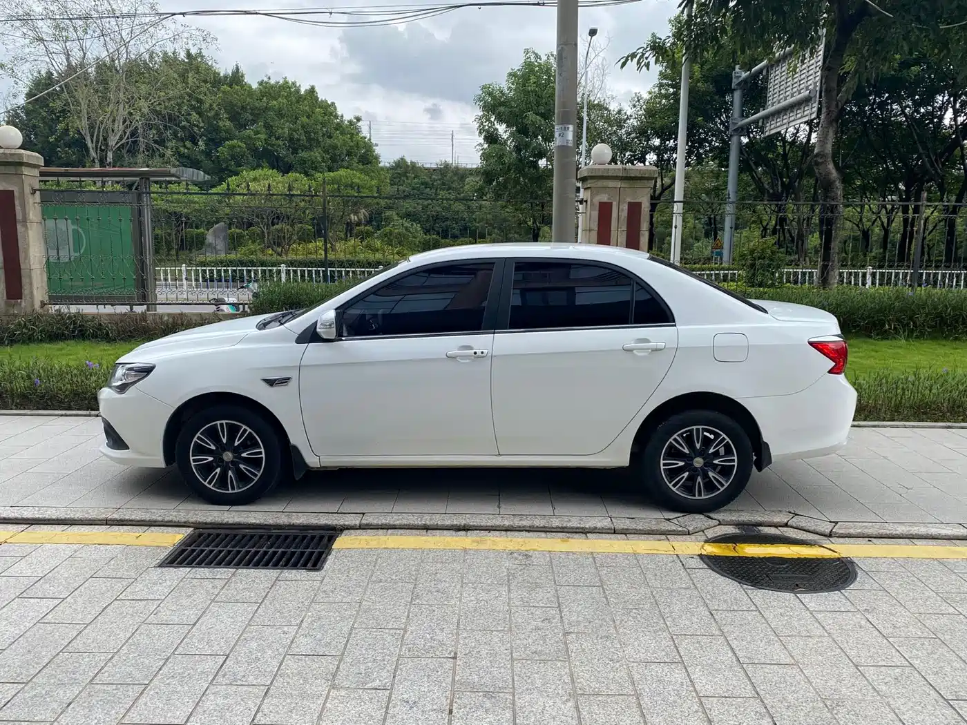 Фото 9 - BYD F3