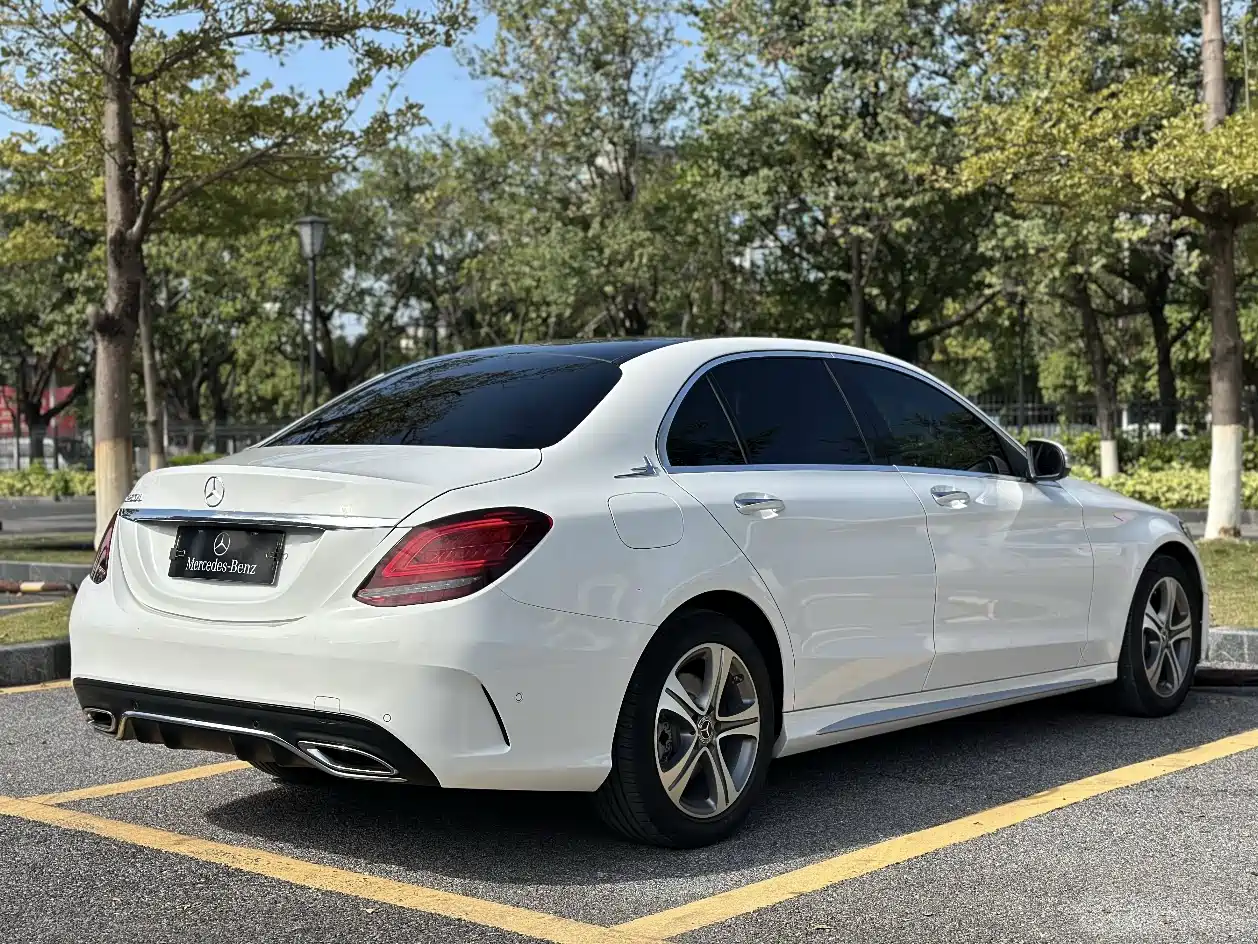 Mercedes-Benz C-Class 2020 C 260 L Sport фото 4