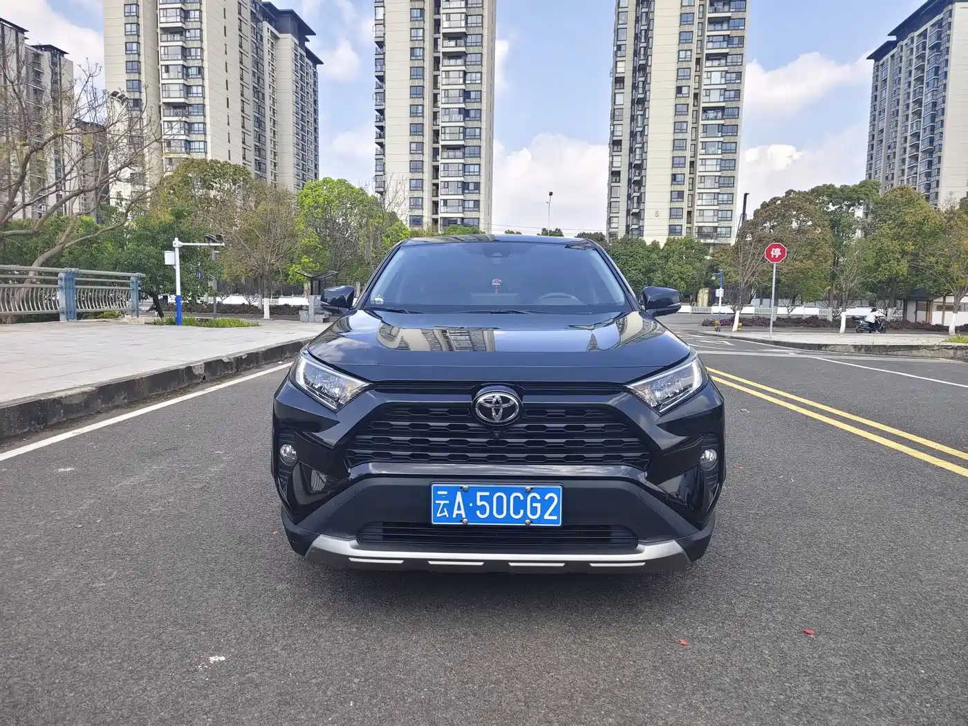 Toyota RAV4 Rongfang 2022 2.0L CVT 4WD Trend Plus Edition фото 2