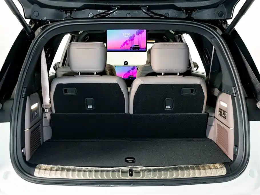 NIO ES8 2026 2025 Model 6-Seat Executive Luxury Edition