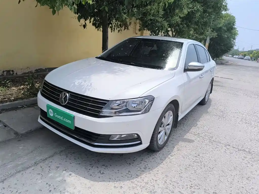 Volkswagen Lavida 2015 230TSI DSG Comfort Edition фото 2