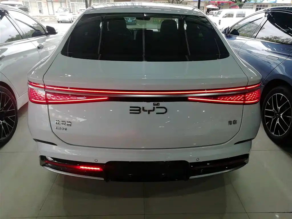 BYD Seal 2023 DM-i 1.5L 121km Premium фото 5