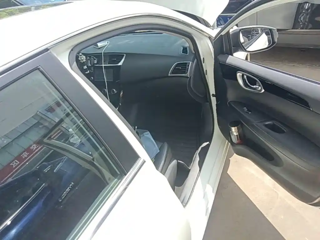 Фото 9 - Nissan Sylphy