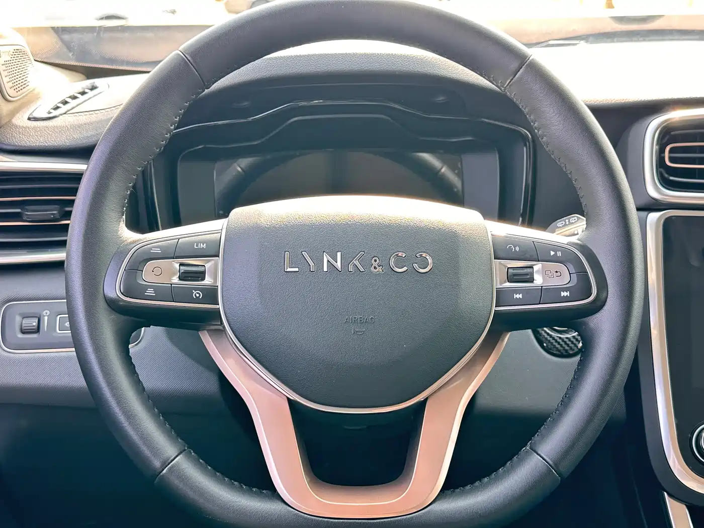 LYNK 01