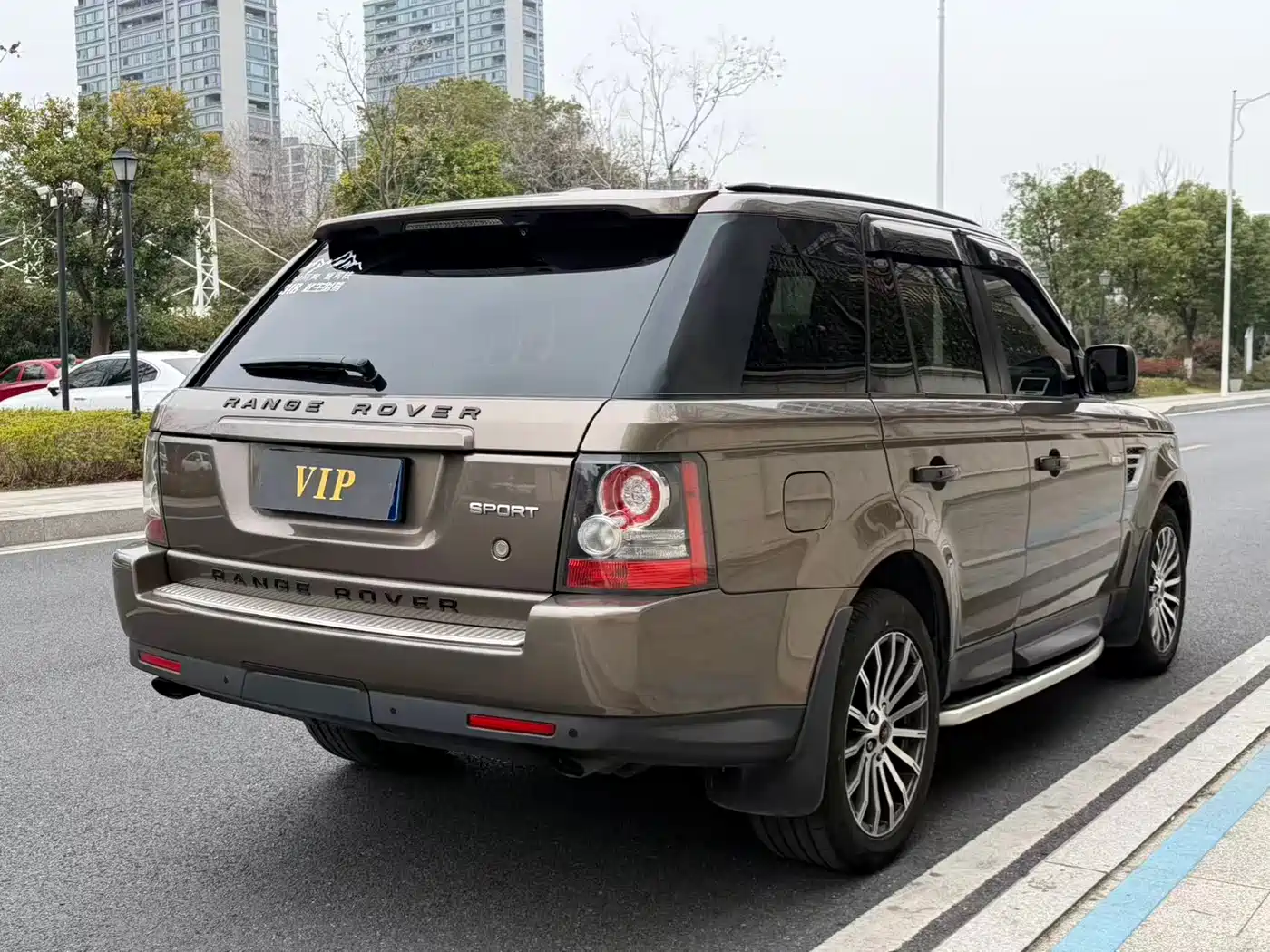 Land Rover Range Rover Sport 2011 3.0 TDV6 Diesel фото 5